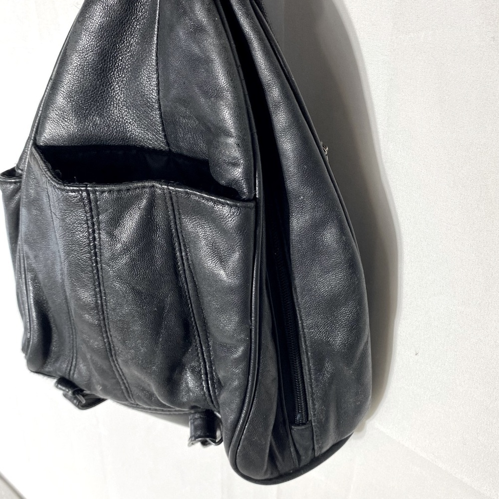 Vintage Black Faux Leather Convertible Shoulder Bag Backpack - Picture 10 of 16